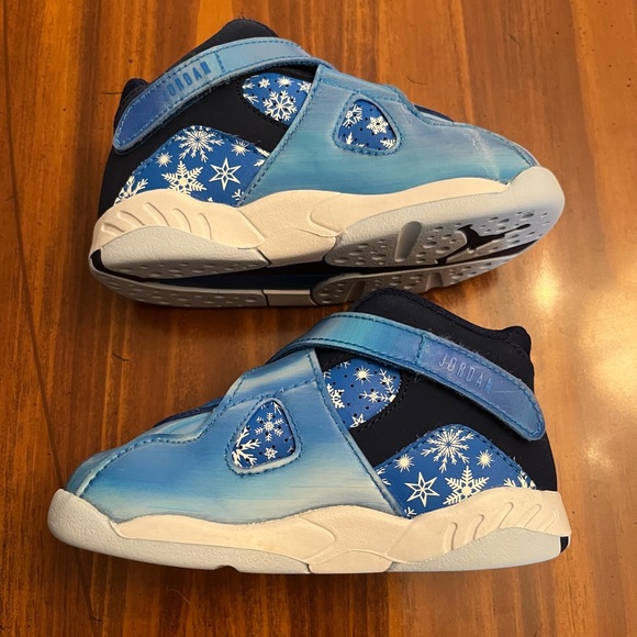 Nike AirJordan Retro 8 Snowflake Edition Toddler Shoes - Picture 9 of 10